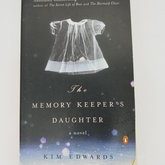 The Memory Keeper's Daughter: A Novel Paperback - Picture 1 of 4